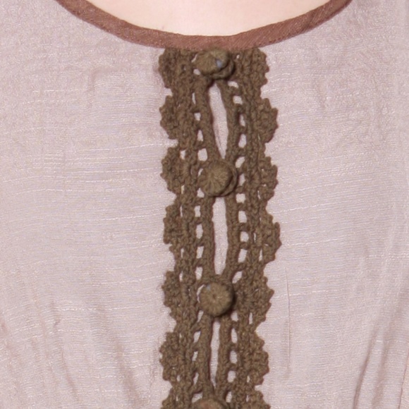 🌸Host Pick🌸 A'Reve Flower Back Detail Dress - Picture 4 of 8